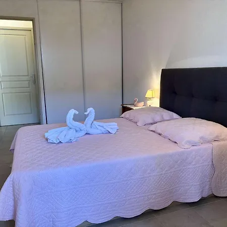 2 Pieces Avec Terrasse Et Parking A - Fr-1-226a-138 * Roquebrune-sur-Argens